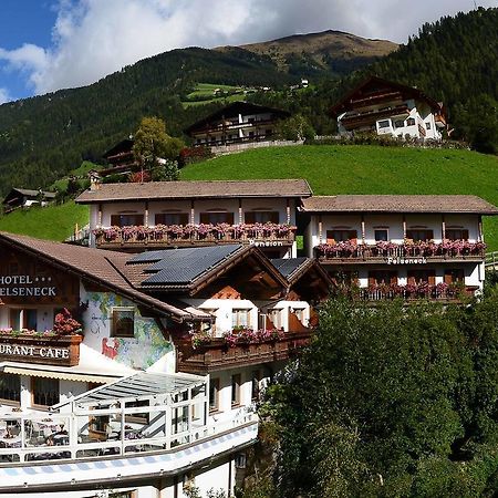 Pension Felseneck San Leonardo in Passiria Exteriér fotografie